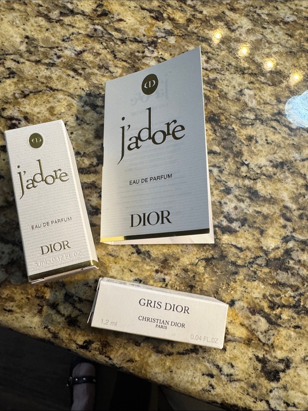 Dior J'adore Eau de Parfum White and Gold Box Set